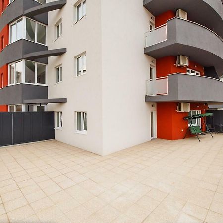Spacious & Bright 2 Bedroom Central Apartment 拉迪亚 外观 照片