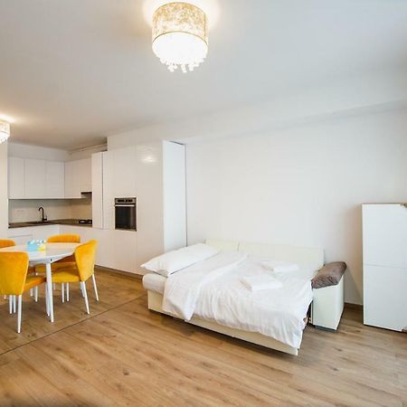 Spacious & Bright 2 Bedroom Central Apartment 拉迪亚 外观 照片