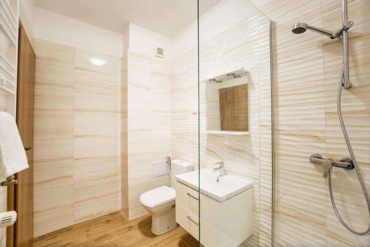 Spacious & Bright 2 Bedroom Central Apartment 拉迪亚 外观 照片