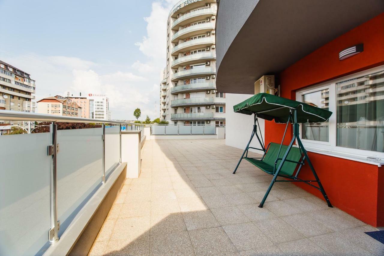 Spacious & Bright 2 Bedroom Central Apartment 拉迪亚 外观 照片