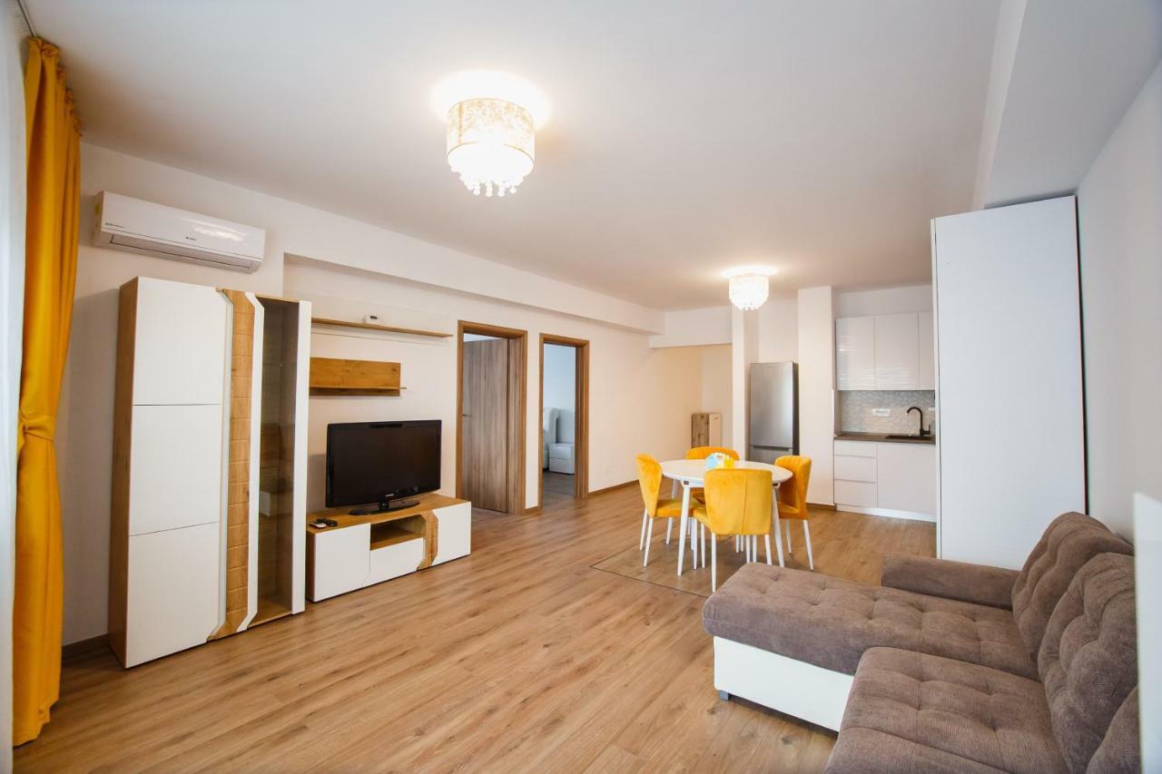 Spacious & Bright 2 Bedroom Central Apartment 拉迪亚 外观 照片