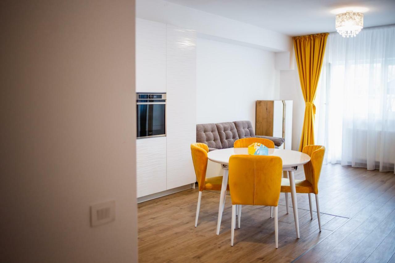 Spacious & Bright 2 Bedroom Central Apartment 拉迪亚 外观 照片